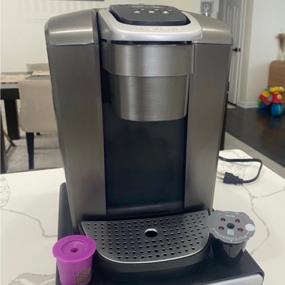 Keurig Metallic Coffee Brewer with Pods